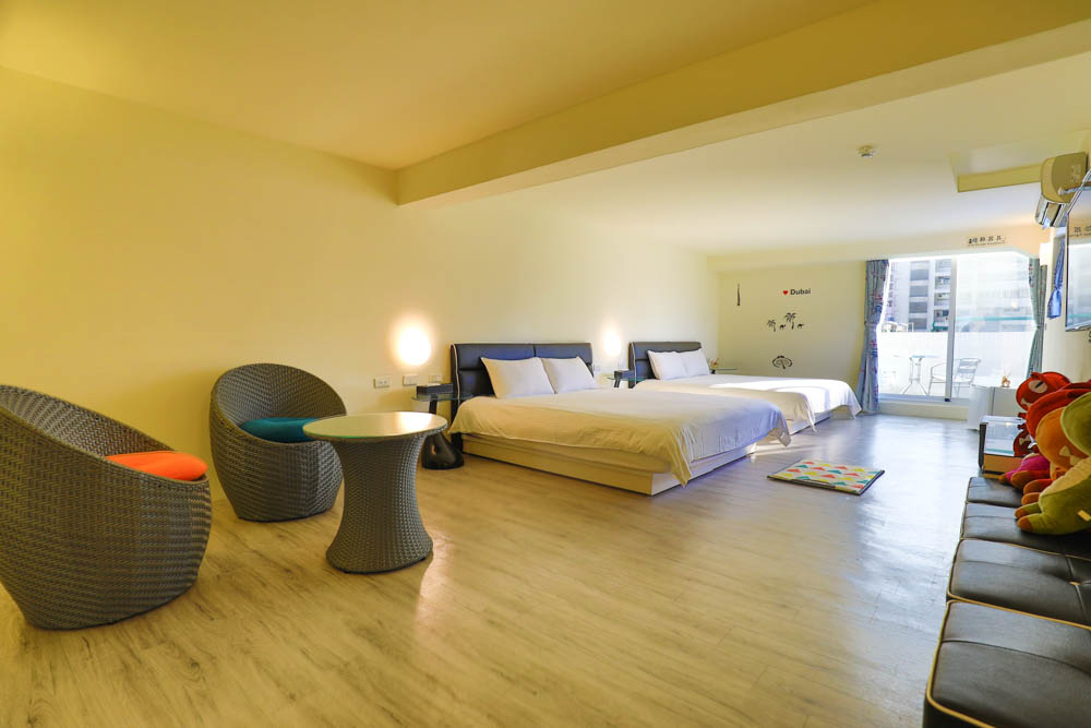 高雄住宿｜小歐精緻旅店。六合夜市旁、附設電梯，還有電鍋、微波爐、高雄寵物友善飯店民宿