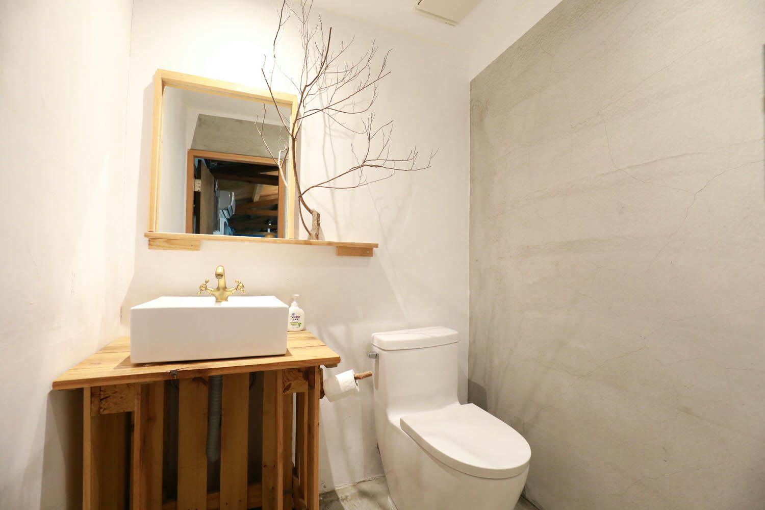 宜蘭礁溪秘境民宿|小雨林。隱藏版寵物友善民宿、絕美老穀倉、森林露天泡湯、林子裡泡湯! - 第26張圖 宜蘭礁溪秘境民宿|小雨林。隱藏版寵物友善民宿、絕美老穀倉、森林露天泡湯、林子裡泡湯!