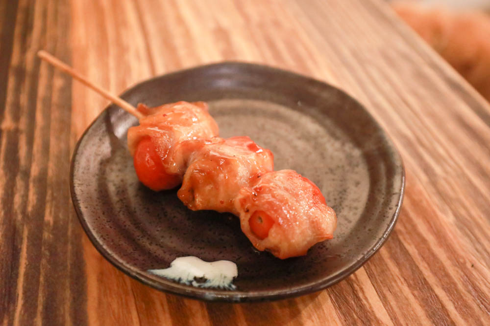 新竹竹北美食｜私嚐居酒屋 竹北店。寵物友善餐廳、日式創意料理、深夜食堂、狗狗專屬串燒寵物餐！！