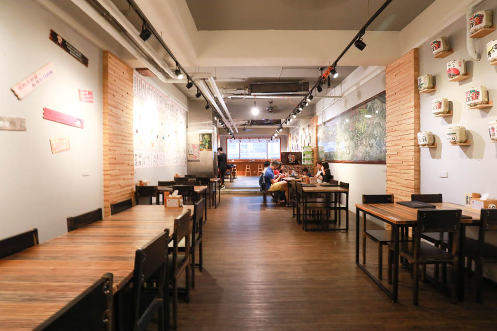 新竹竹北美食｜私嚐居酒屋 竹北店。寵物友善餐廳、日式創意料理、深夜食堂、狗狗專屬串燒寵物餐！！