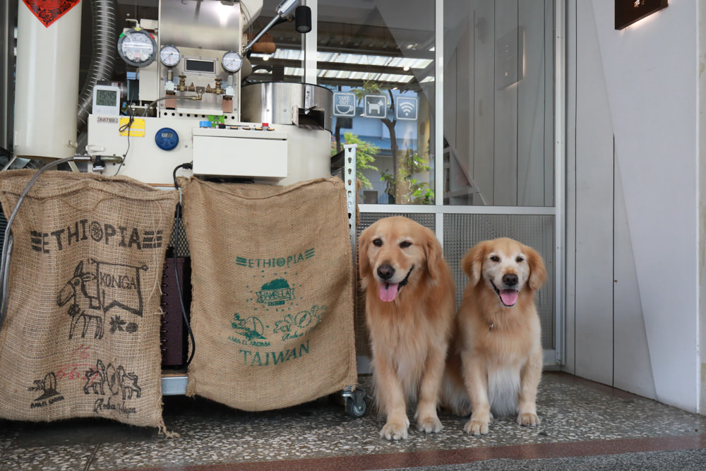 新北新莊美食|山林咖啡coffee roaste。寵物友善餐廳、老宅咖啡廳、自家烘培咖啡豆 - 第19張圖 新北新莊美食|山林咖啡coffee roaste。寵物友善餐廳、老宅咖啡廳、自家烘培咖啡豆