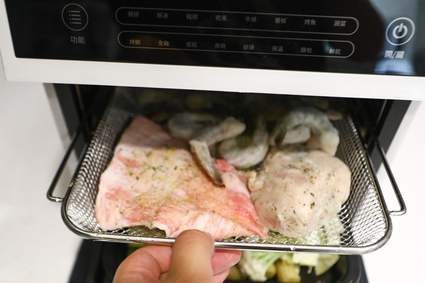 SANSUI山水氣炸烤箱SAF-553W。12L旋風溫控智能大容量。結合氣炸鍋、烤箱、果乾機的多功能料理神器! - 第20張圖 SANSUI山水氣炸烤箱SAF-553W。12L旋風溫控智能大容量。結合氣炸鍋、烤箱、果乾機的多功能料理神器!