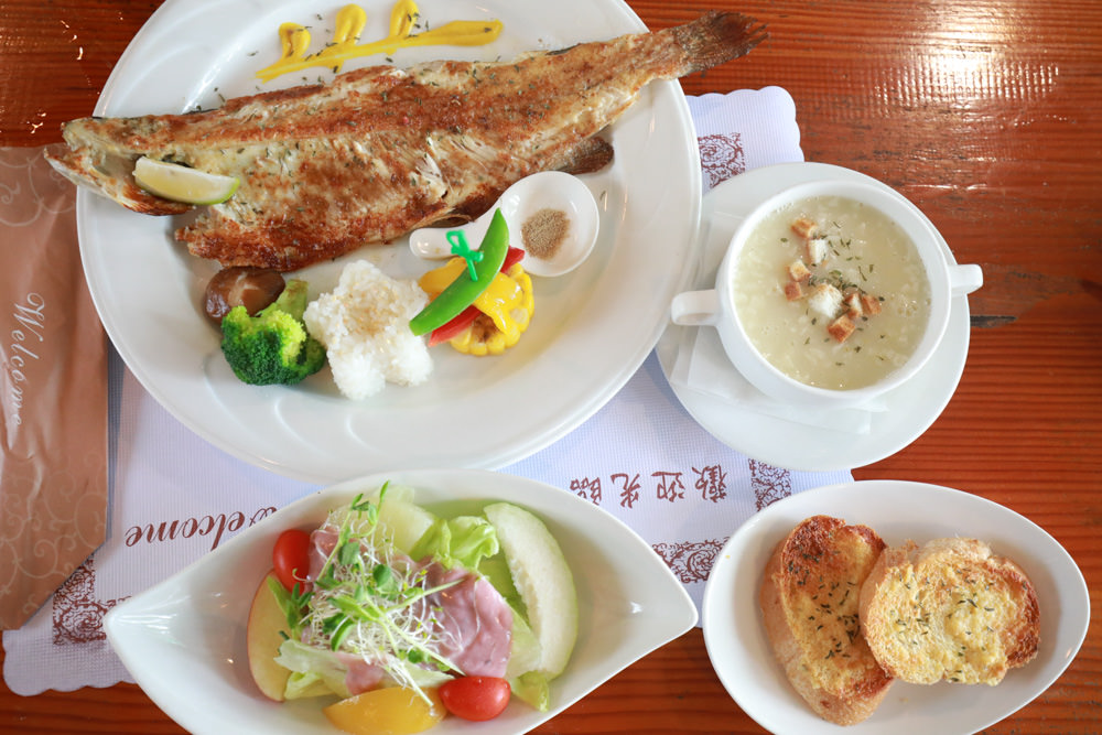 桃園復興|隱峇里山莊。景觀民宿餐廳、露營車、寵物友善民宿餐廳、北橫小烏來南洋峇里島風情 - 第11張圖 桃園復興|隱峇里山莊。景觀民宿餐廳、露營車、寵物友善民宿餐廳、北橫小烏來南洋峇里島風情