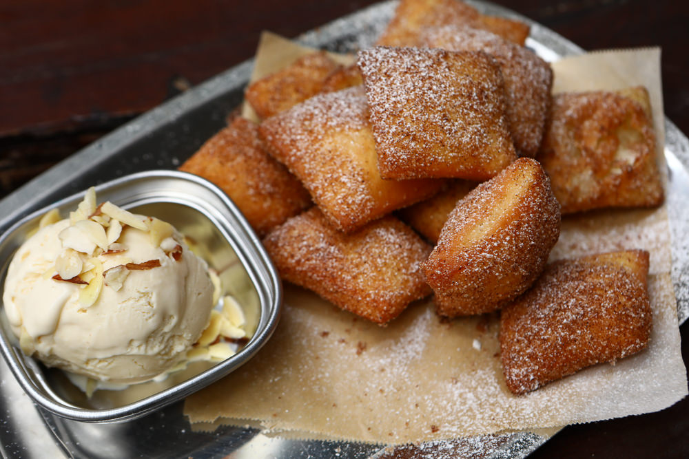 花蓮美食｜平和飯店Ping He BBQ Company。小和山谷新品牌、早午餐Brunch、炭火烤肉、寵物友善