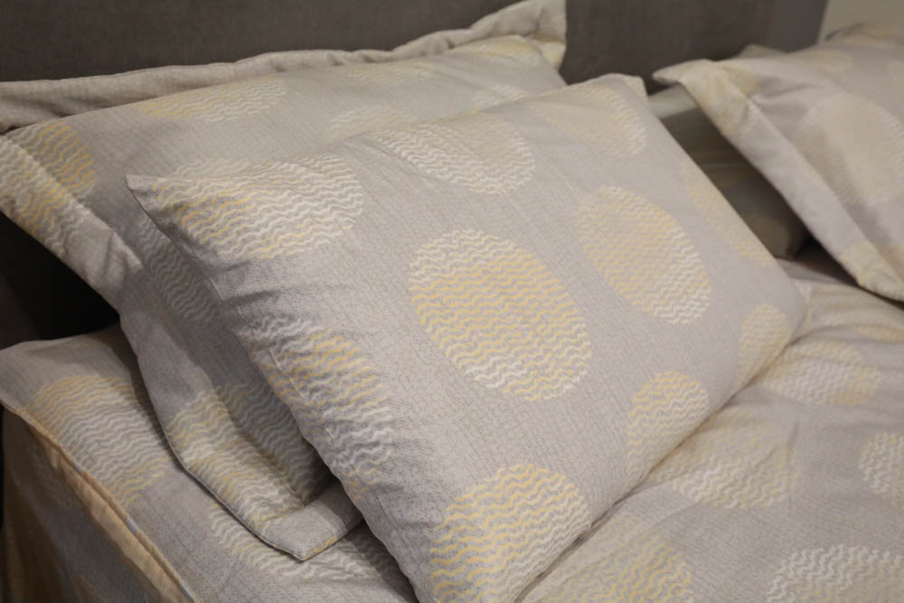 天絲床組｜FOCA八件式吸濕排汗天絲兩用被舖棉床罩組 。極致頂級細緻觸感、3M專利吸濕排汗、舒適透氣