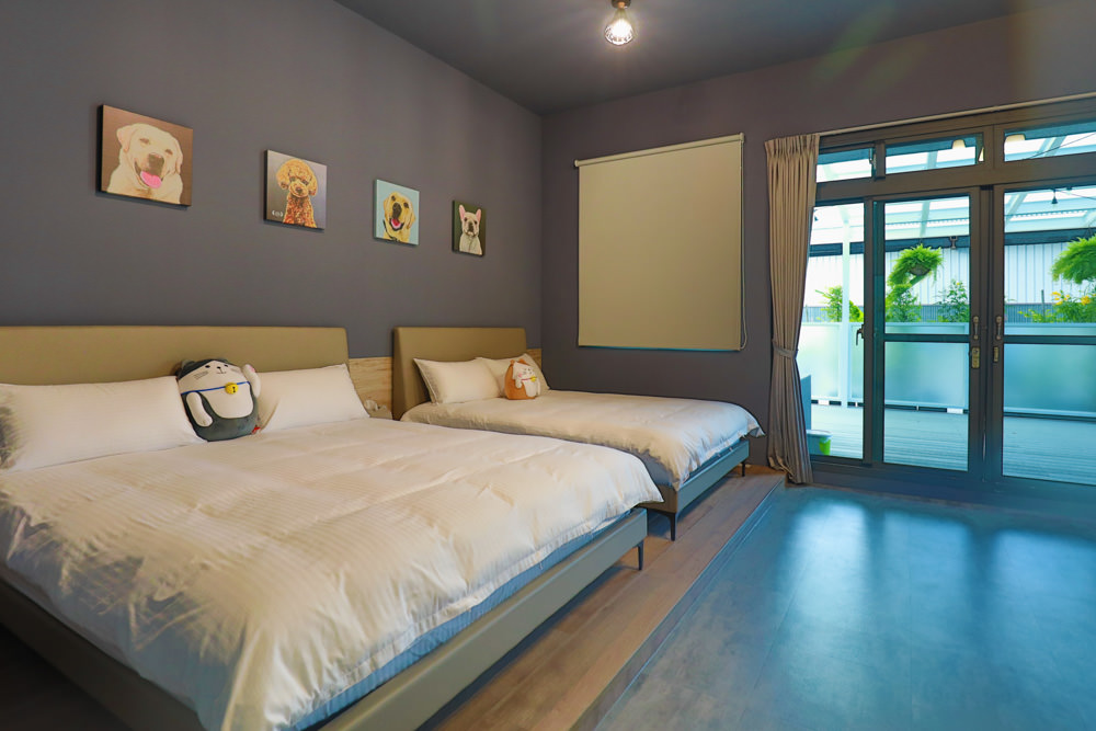 花蓮寵物友善民宿｜花蓮快樂狗寵物民宿。千坪大草原、毛小孩專屬游泳池、每間房間都有毛小孩專屬空間、狗狗床鋪