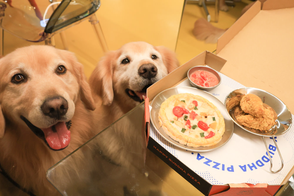 台北中山區美食｜批薩謎勒 Happy Buddha Pizza。寵物友善餐廳、窯烤披薩、還有狗狗餐點寵物炸雞披薩！！