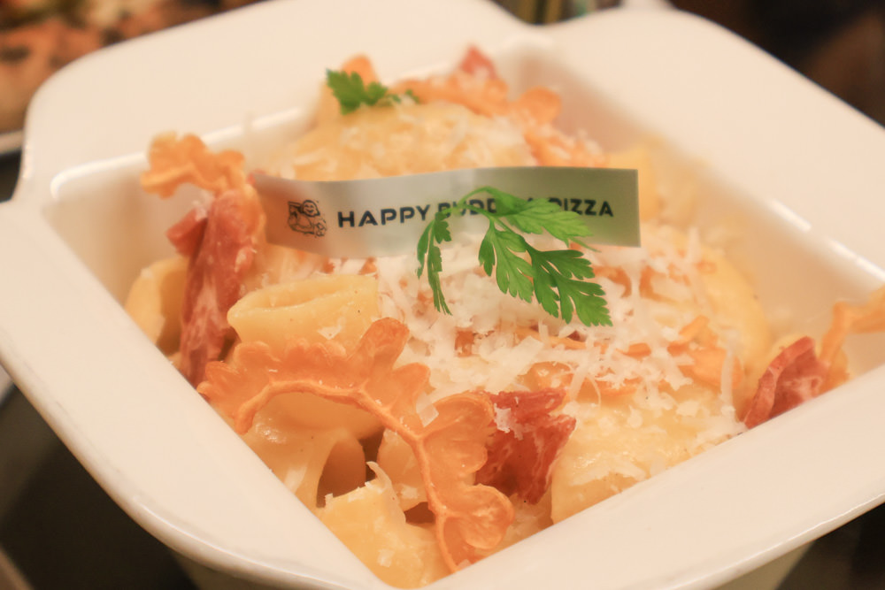 台北中山區美食｜批薩謎勒 Happy Buddha Pizza。寵物友善餐廳、窯烤披薩、還有狗狗餐點寵物炸雞披薩！！