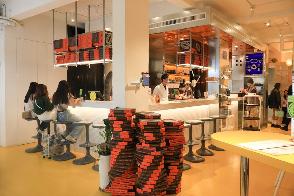 台北中山區美食｜批薩謎勒 Happy Buddha Pizza。寵物友善餐廳、窯烤披薩、還有狗狗餐點寵物炸雞披薩！！