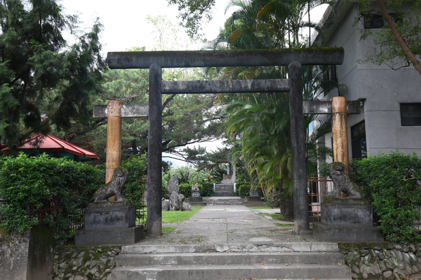 花蓮新城景點｜新城天主堂。日本神社改建的神秘百年教堂、綠意盎然的諾亞方舟