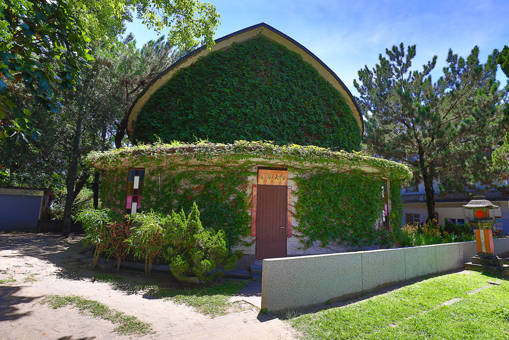 花蓮新城景點｜新城天主堂。日本神社改建的神秘百年教堂、綠意盎然的諾亞方舟