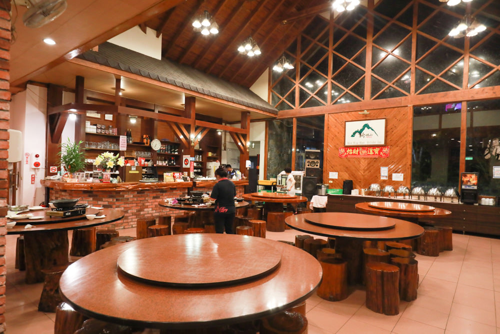 南投溪頭住宿|溪頭新明山木屋渡假村。寵物友善民宿、杉林溪住宿、歐式小木屋一泊二食 - 第20張圖 南投溪頭住宿|溪頭新明山木屋渡假村。寵物友善民宿、杉林溪住宿、歐式小木屋一泊二食