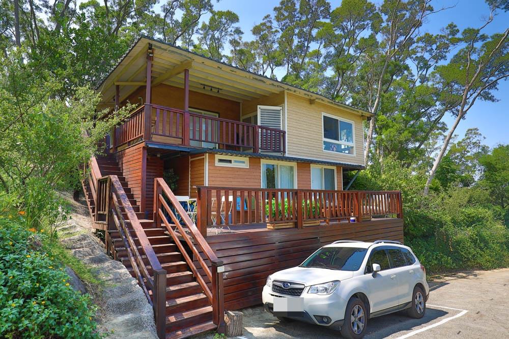 苗栗苑裡｜浩克森林小屋。寵物友善民宿、隱藏在森林中的秘境小木屋、好客八號穀倉小屋