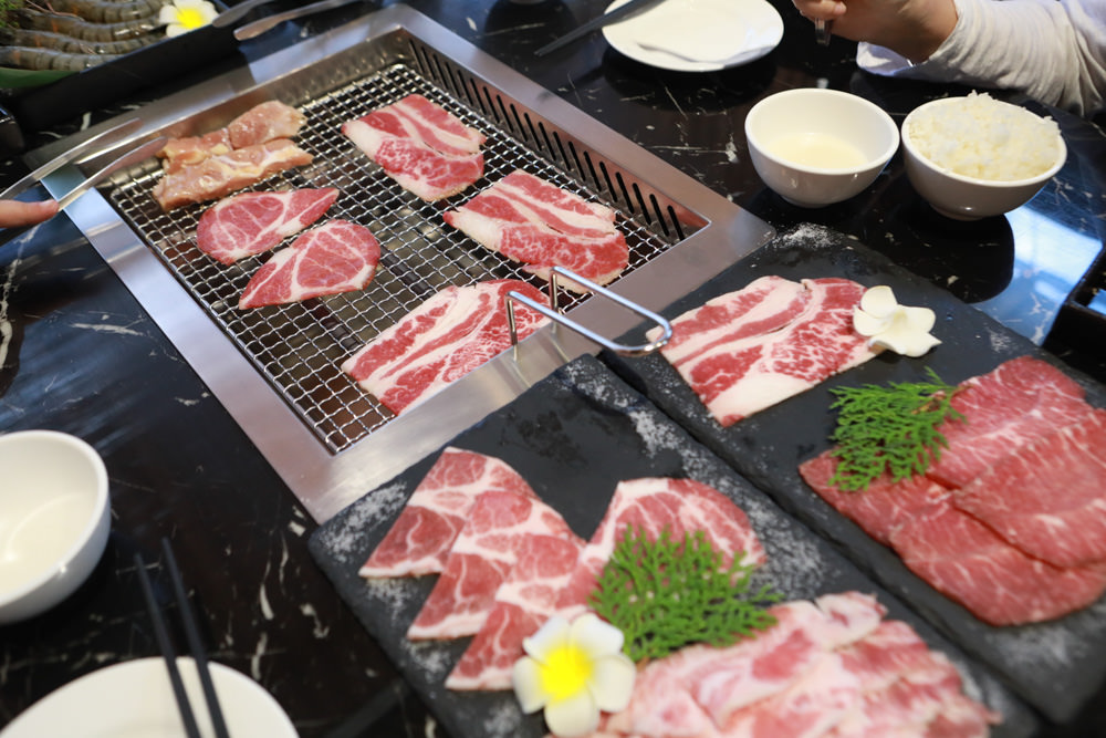 台中沙鹿美食|糧薪客棧。在地人才知道的無招牌隱藏版燒肉店、寵物友善餐廳、套餐式豪華海陸燒肉 - 第13張圖 台中沙鹿美食|糧薪客棧。在地人才知道的無招牌隱藏版燒肉店、寵物友善餐廳、套餐式豪華海陸燒肉