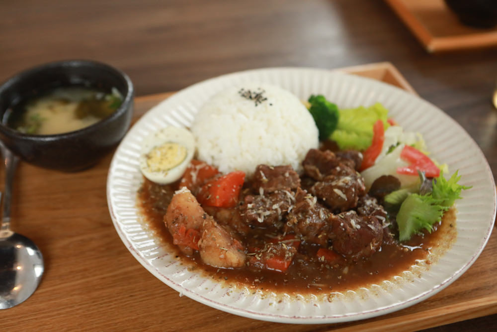 台中新社美食｜山水啡Cafe&Meal。寵物友善餐廳、歐風庭園景觀咖啡廳、下午茶、輕食