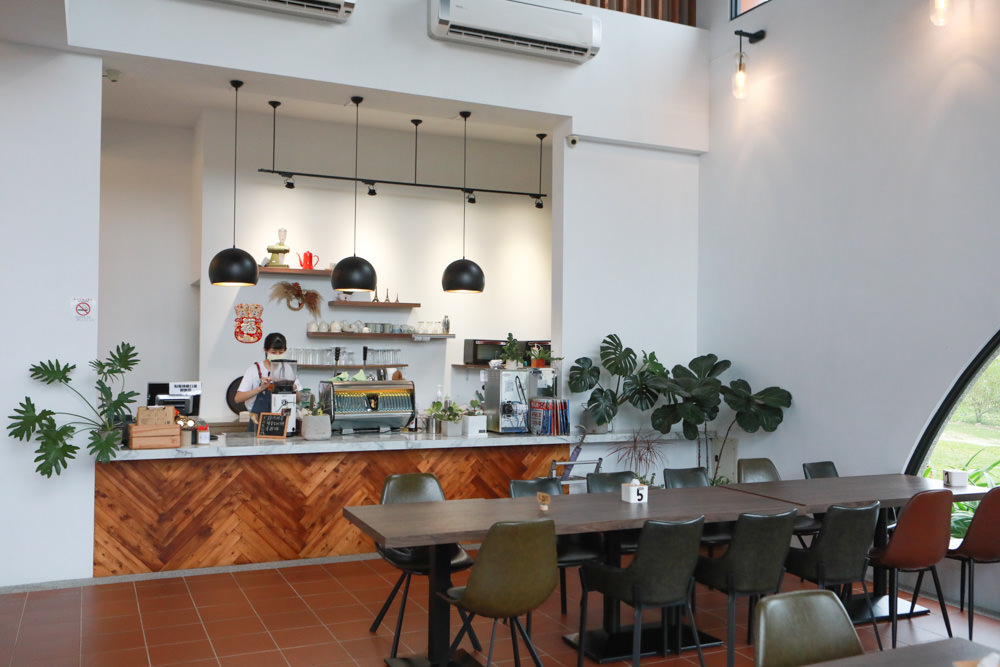 台中新社美食｜山水啡Cafe&Meal。寵物友善餐廳、歐風庭園景觀咖啡廳、下午茶、輕食