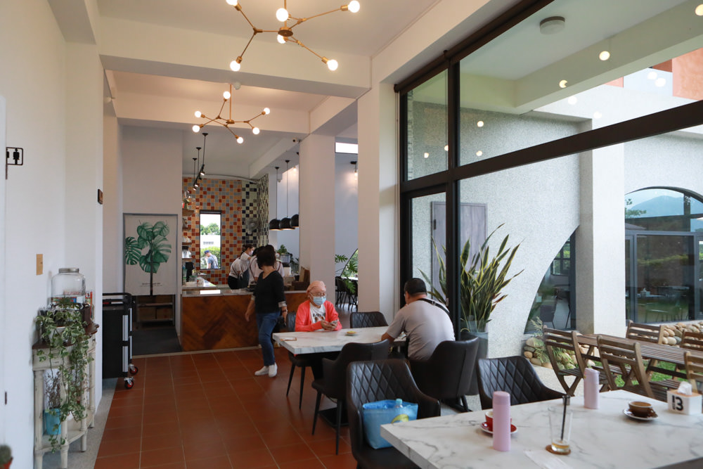 台中新社美食｜山水啡Cafe&Meal。寵物友善餐廳、歐風庭園景觀咖啡廳、下午茶、輕食