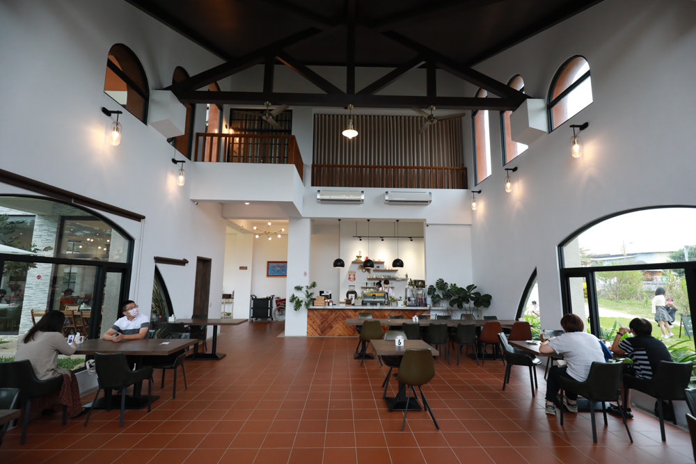 台中新社美食｜山水啡Cafe&Meal。寵物友善餐廳、歐風庭園景觀咖啡廳、下午茶、輕食