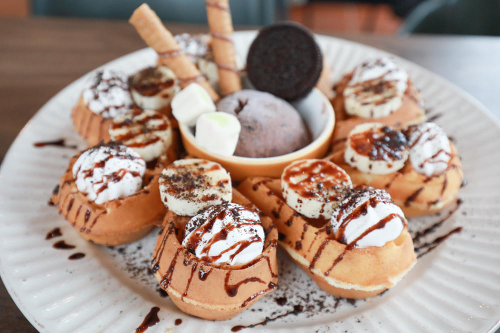 台中新社美食｜山水啡Cafe&Meal。寵物友善餐廳、歐風庭園景觀咖啡廳、下午茶、輕食