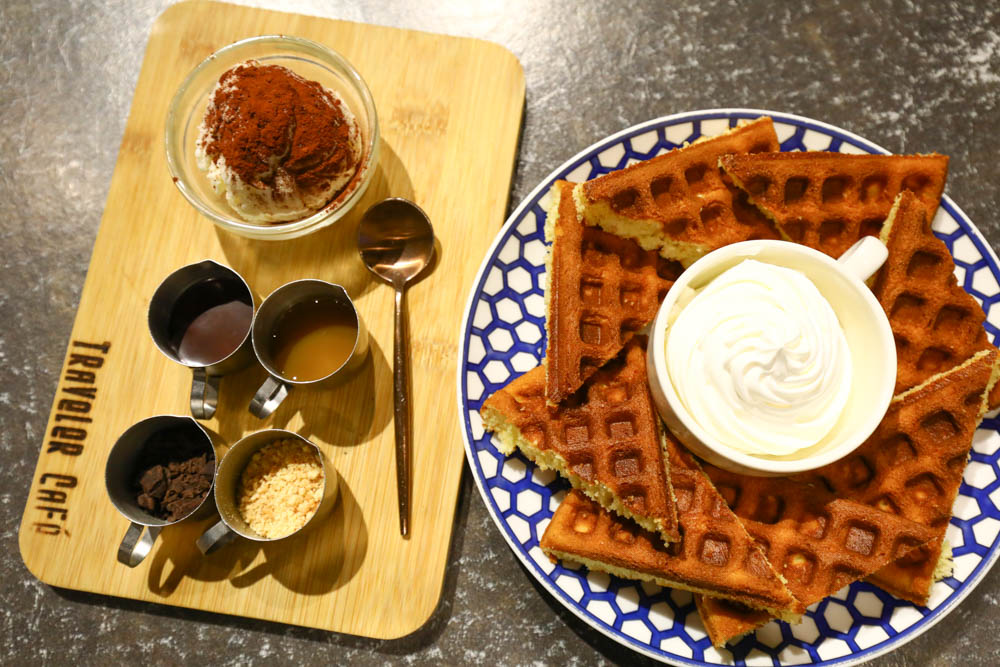 桃園美食｜旅人咖啡館.桃園店。寵物友善餐廳、網美咖啡廳、豐盛早午餐下午茶