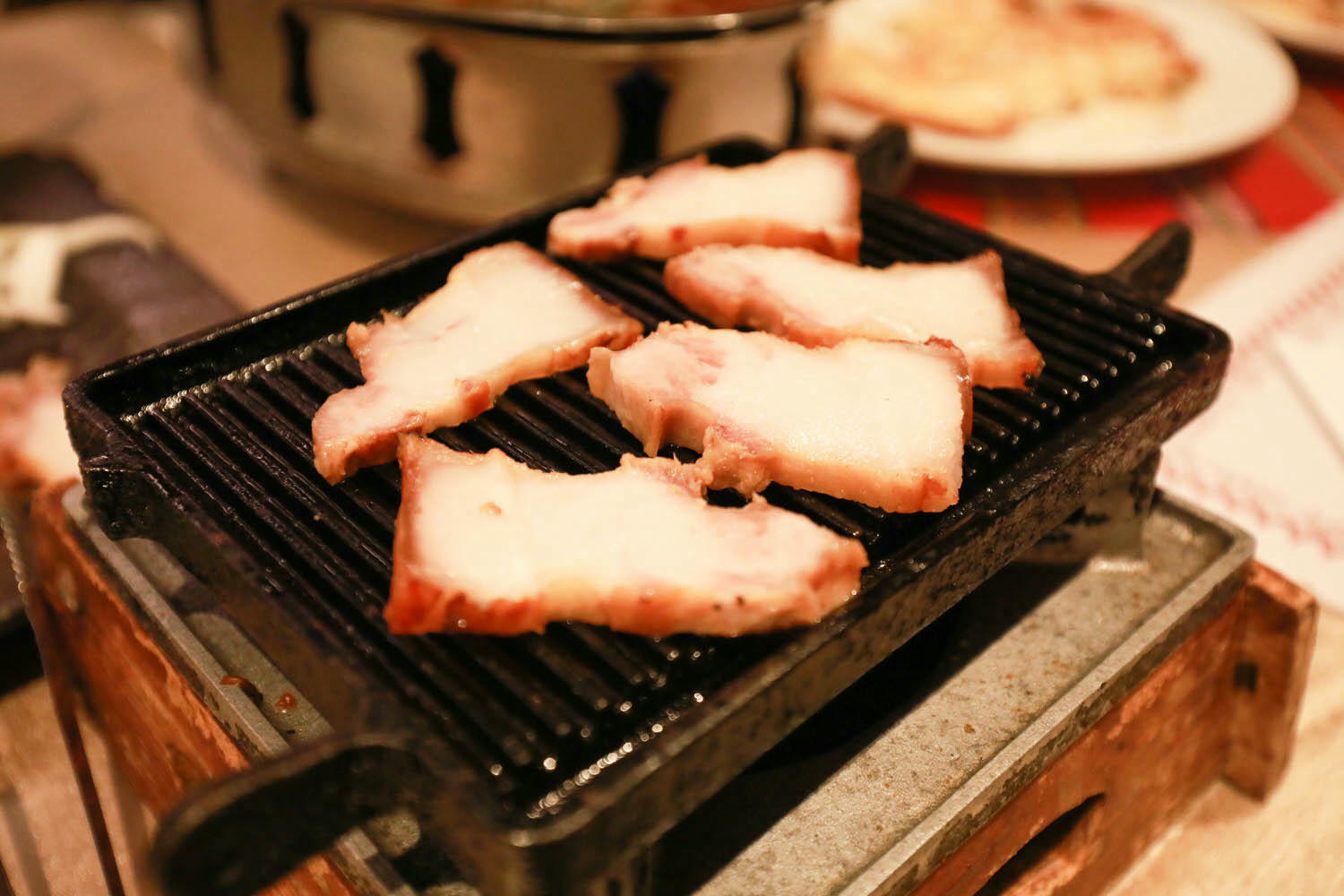 苗栗泰安｜日出溫泉渡假飯店。苗栗寵物友善飯店、一泊二食溫泉美食料理、露天風呂、寵物房型