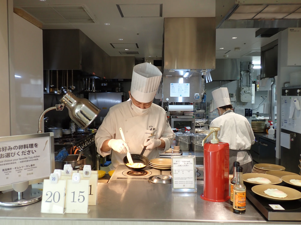 大阪難波住宿｜大阪皇家經典飯店 Hotel Royal Classic Osaka。難波地鐵車站斜對面，走路1分鐘