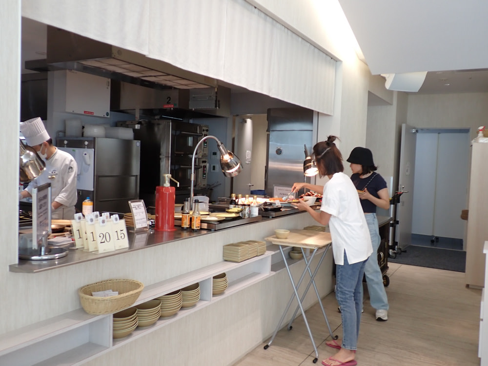 大阪難波住宿｜大阪皇家經典飯店 Hotel Royal Classic Osaka。難波地鐵車站斜對面，走路1分鐘