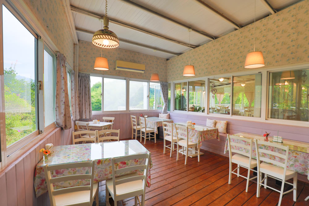 桃園復興|普拉多山丘假期景觀餐廳、南法鄉村風精緻民宿。南法鄉村童話小屋、寵物友善民宿餐廳、玻璃屋餐廳 - 第25張圖 桃園復興|普拉多山丘假期景觀餐廳、南法鄉村風精緻民宿。南法鄉村童話小屋、寵物友善民宿餐廳、玻璃屋餐廳
