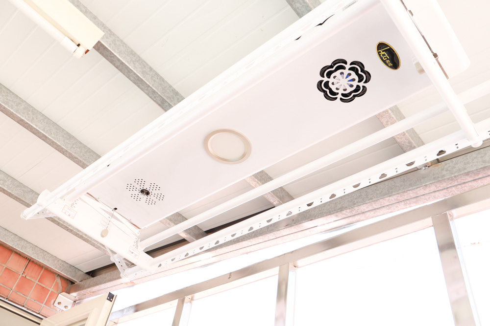 HCG和成豪華四桿款電動曬衣機。紫外線殺菌燈、遙控升降、寵物家庭居家晾曬大升級、陽台曬衣電動化 - 第3張圖 HCG和成豪華四桿款電動曬衣機。紫外線殺菌燈、遙控升降、寵物家庭居家晾曬大升級、陽台曬衣電動化