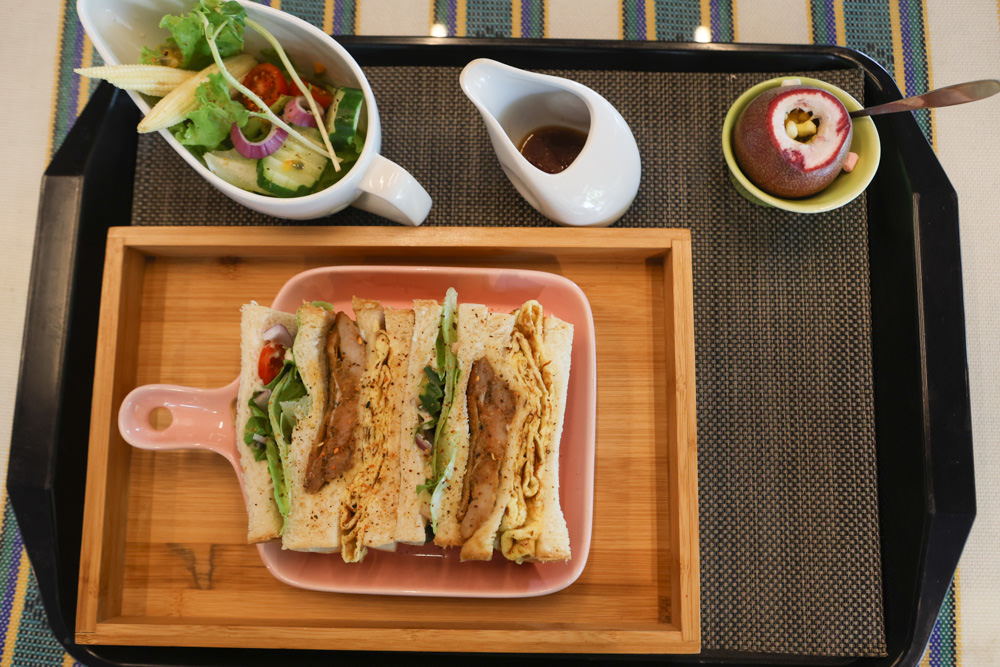 花蓮民宿推薦|太魯閣曼波海灘民宿、午玥咖啡餐館、花蓮寵物友善餐廳、鄰近曼波海灘、火鍋鹹豬肉烤雞簡餐料理 - 第40張圖 花蓮民宿推薦|太魯閣曼波海灘民宿、午玥咖啡餐館、花蓮寵物友善餐廳、鄰近曼波海灘、火鍋鹹豬肉烤雞簡餐料理