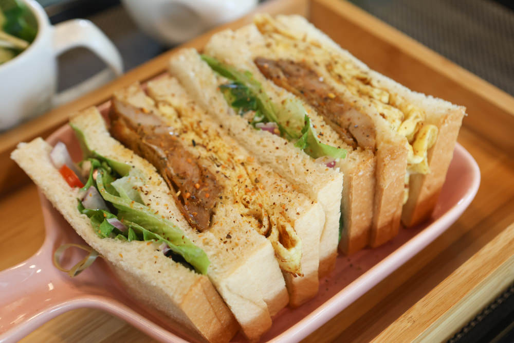 花蓮民宿推薦|太魯閣曼波海灘民宿、午玥咖啡餐館、花蓮寵物友善餐廳、鄰近曼波海灘、火鍋鹹豬肉烤雞簡餐料理 - 第41張圖 花蓮民宿推薦|太魯閣曼波海灘民宿、午玥咖啡餐館、花蓮寵物友善餐廳、鄰近曼波海灘、火鍋鹹豬肉烤雞簡餐料理