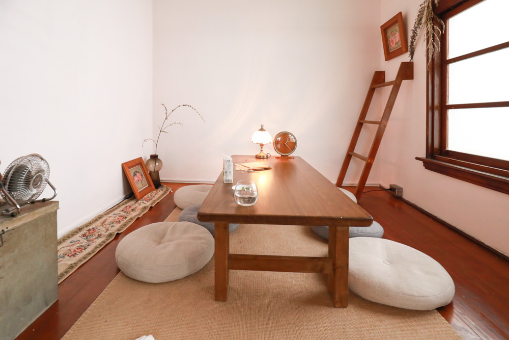 花蓮美食｜木容MURON。50年代台式老宅中的茶館甜點店、寵物友善餐廳、老宅咖啡廳、花蓮下午茶、