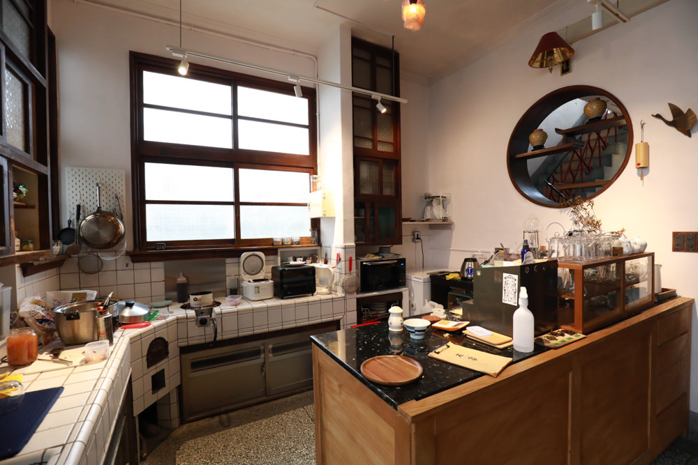 花蓮美食｜木容MURON。50年代台式老宅中的茶館甜點店、寵物友善餐廳、老宅咖啡廳、花蓮下午茶、