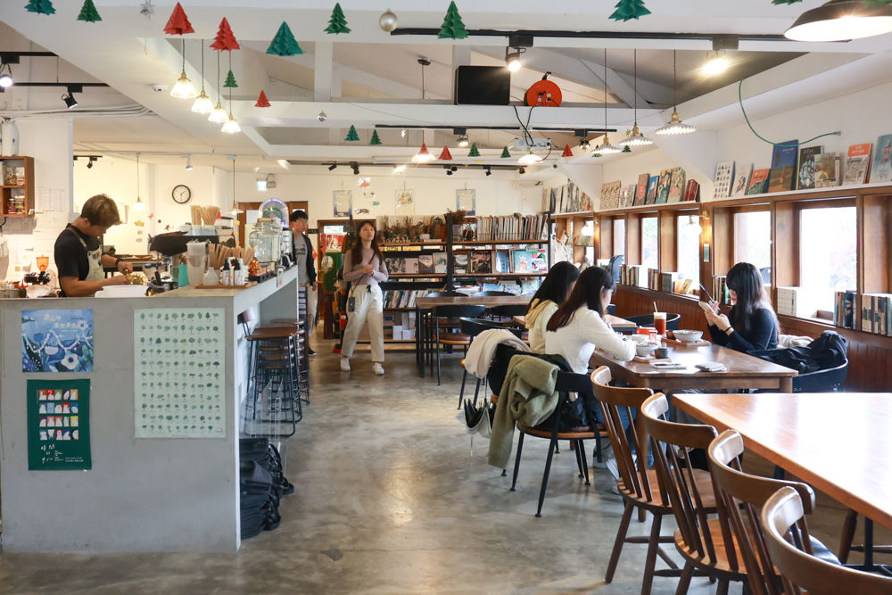 台北文山木柵｜生活在他方夜貓店。寵物友善餐廳、隱藏在貓空山上的秘境咖啡廳、營業至凌晨兩點！