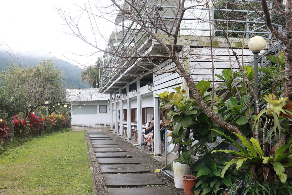 台北文山木柵｜生活在他方夜貓店。寵物友善餐廳、隱藏在貓空山上的秘境咖啡廳、營業至凌晨兩點！