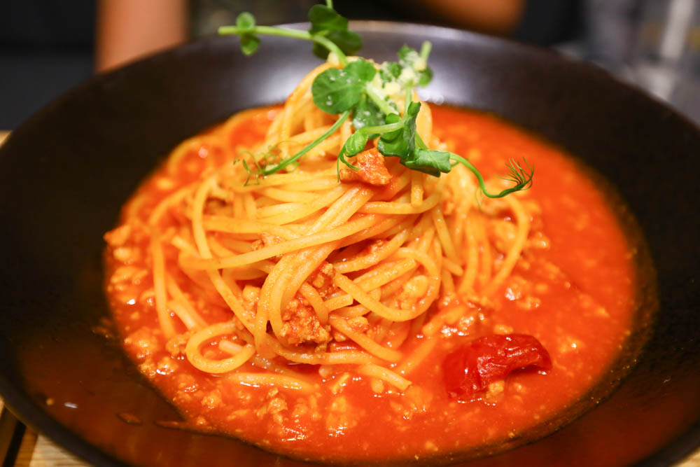 高雄美食｜Mao Mao Lee 李毛毛寵物餐廳。專為毛小孩設計的大份量寵物餐、有包廂、近高雄展覽館