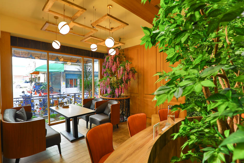 高雄美食｜Mao Mao Lee 李毛毛寵物餐廳。專為毛小孩設計的大份量寵物餐、有包廂、近高雄展覽館