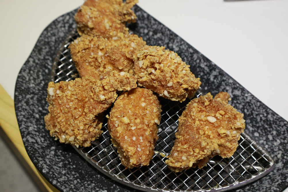 台北大安區美食｜TAKEOUT CURRY SHOP 咖哩專門店。寵物友善餐廳、日式香料黑咖哩、貓咪布丁