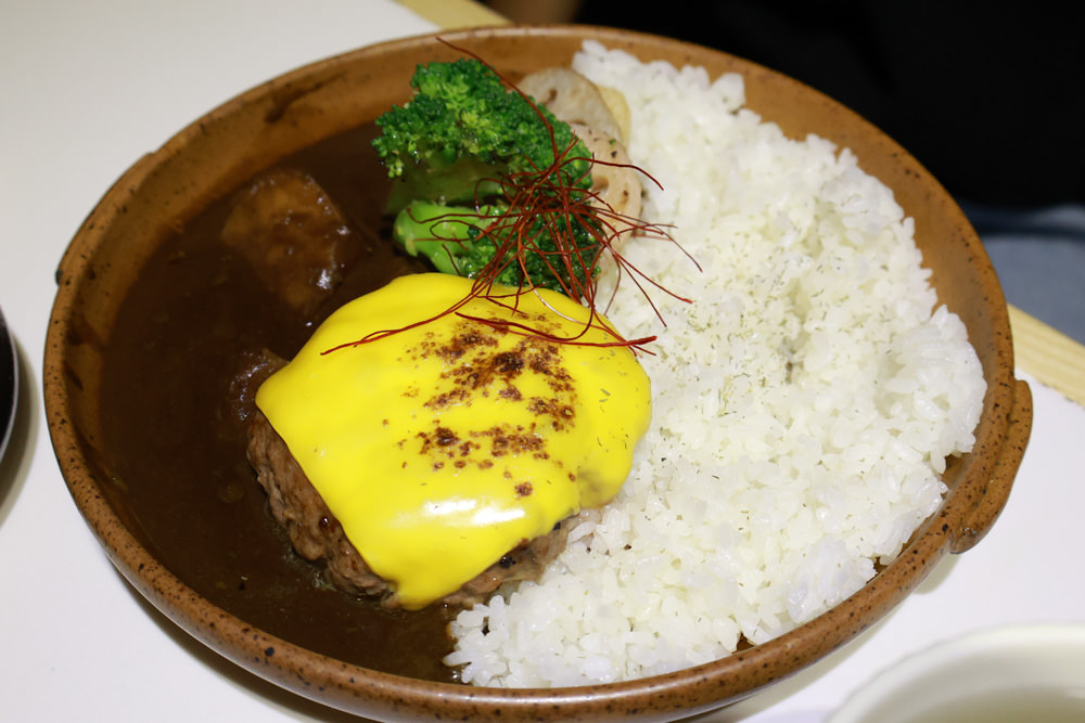 台北大安區美食｜TAKEOUT CURRY SHOP 咖哩專門店。寵物友善餐廳、日式香料黑咖哩、貓咪布丁