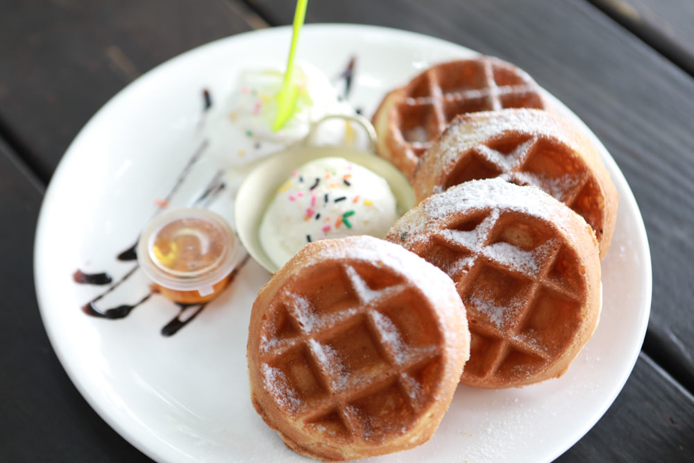 桃園復興景觀餐廳｜森鄰水岸景觀咖啡館。寵物友善餐廳、180度飽覽角板山、新溪口吊橋山嵐美景