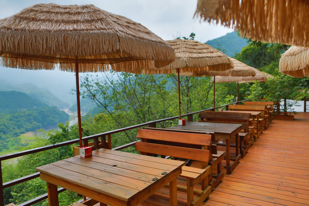 桃園復興景觀餐廳｜森鄰水岸景觀咖啡館。寵物友善餐廳、180度飽覽角板山、新溪口吊橋山嵐美景