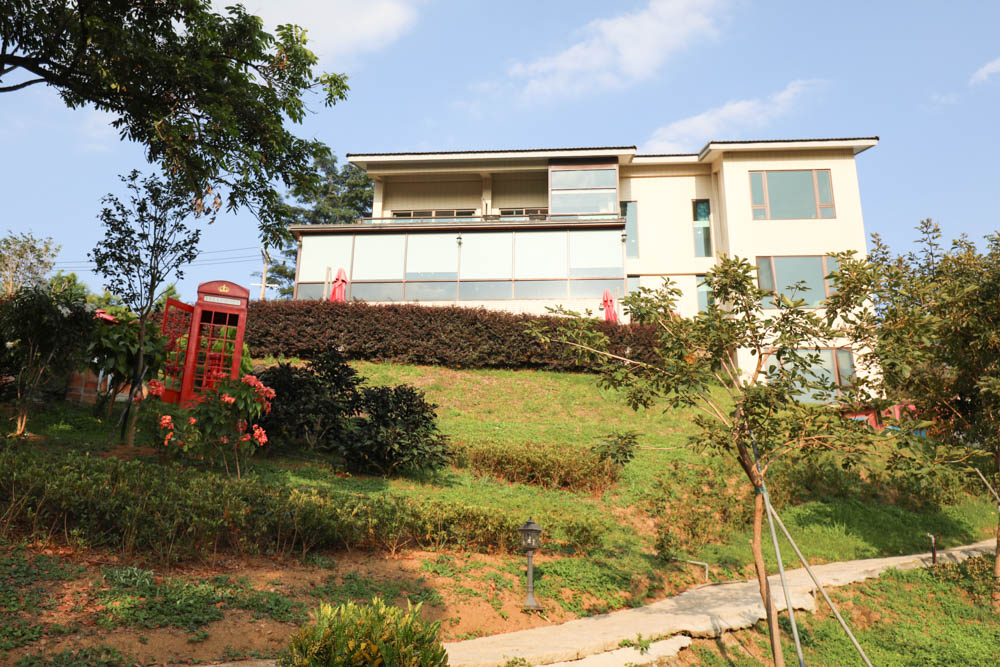 桃園復興鄉美食|山水奇異民宿景觀餐廳。超可愛的哈比村、英式電話亭、寵物友善餐廳 - 第21張圖 桃園復興鄉美食|山水奇異民宿景觀餐廳。超可愛的哈比村、英式電話亭、寵物友善餐廳