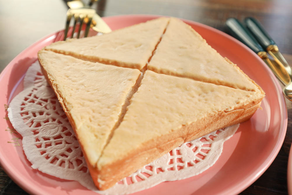 桃園復興鄉美食|山水奇異民宿景觀餐廳。超可愛的哈比村、英式電話亭、寵物友善餐廳 - 第11張圖 桃園復興鄉美食|山水奇異民宿景觀餐廳。超可愛的哈比村、英式電話亭、寵物友善餐廳