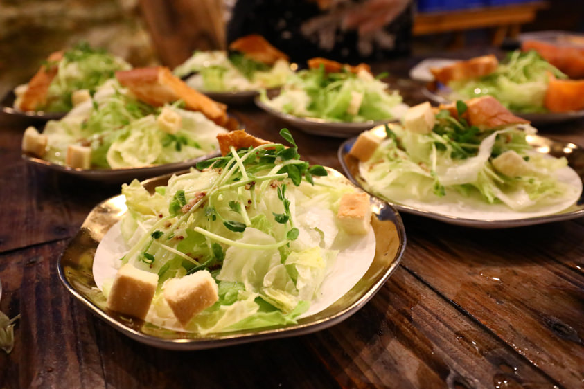 花蓮新景點|嘻餐町-賣火柴的餐桌。森林系營火餐桌、浪漫森林中享受奢華營火晚餐服務、寵物友善 - 第17張圖 花蓮新景點|嘻餐町-賣火柴的餐桌。森林系營火餐桌、浪漫森林中享受奢華營火晚餐服務、寵物友善