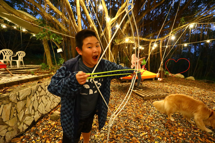 花蓮新景點|嘻餐町-賣火柴的餐桌。森林系營火餐桌、浪漫森林中享受奢華營火晚餐服務、寵物友善 - 第8張圖 花蓮新景點|嘻餐町-賣火柴的餐桌。森林系營火餐桌、浪漫森林中享受奢華營火晚餐服務、寵物友善