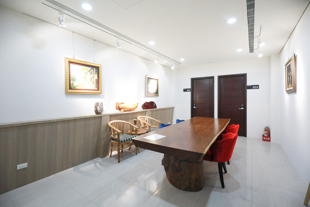 苗栗南庄｜樂吧溪畔莊園happy tails。結合寵物友善餐廳、寵物游泳池、寵物友善民宿、寵物安親的多元化豪華寵物園區