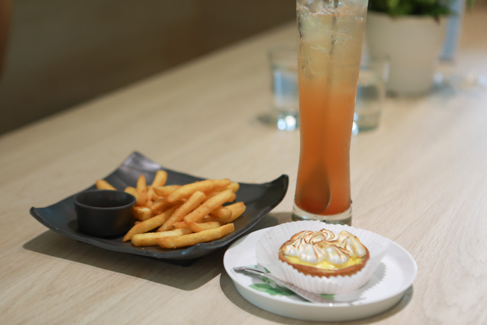 苗栗南庄｜樂吧溪畔莊園happy tails。結合寵物友善餐廳、寵物游泳池、寵物友善民宿、寵物安親的多元化豪華寵物園區