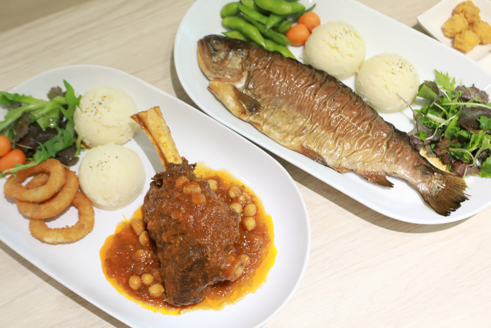 苗栗南庄｜樂吧溪畔莊園happy tails。結合寵物友善餐廳、寵物游泳池、寵物友善民宿、寵物安親的多元化豪華寵物園區