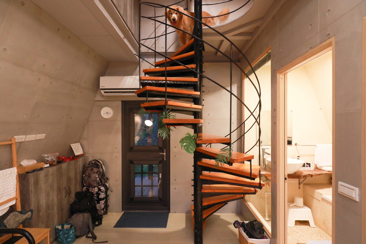 台中東勢民宿｜樹之間民宿。寵物友善民宿、曙屋唯美樹屋、森林系山林獨棟小木屋