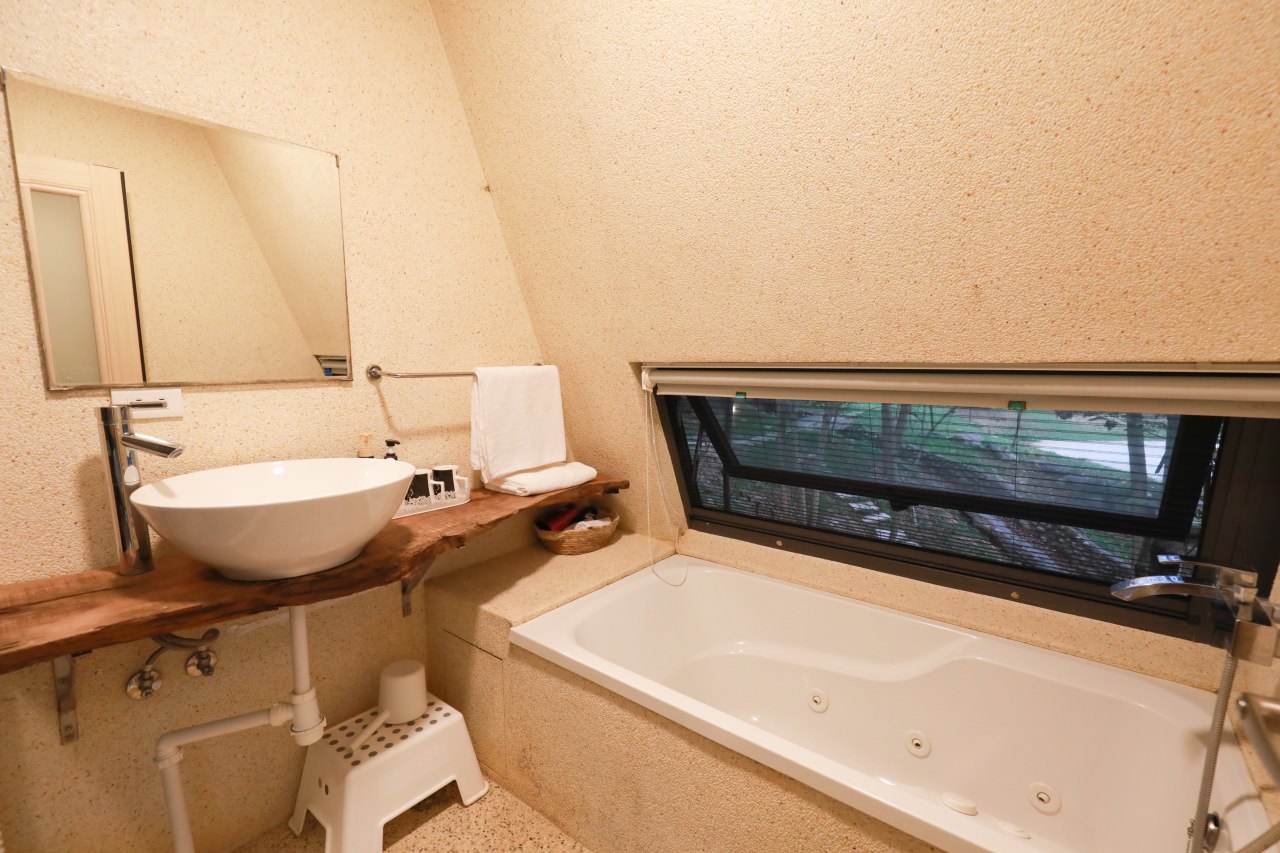 台中東勢民宿｜樹之間民宿。寵物友善民宿、曙屋唯美樹屋、森林系山林獨棟小木屋